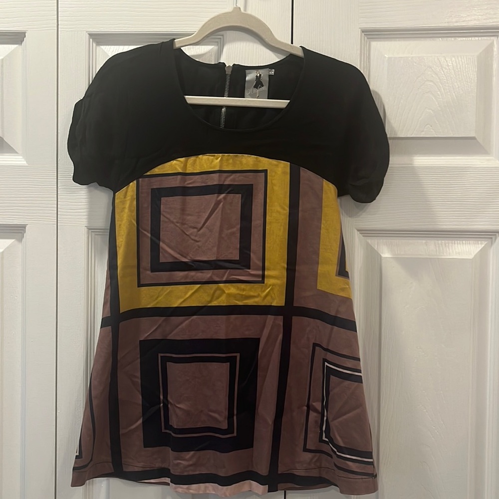 Esther’s Archive boutique short sleeve shirt. Black, mustard and brown XS